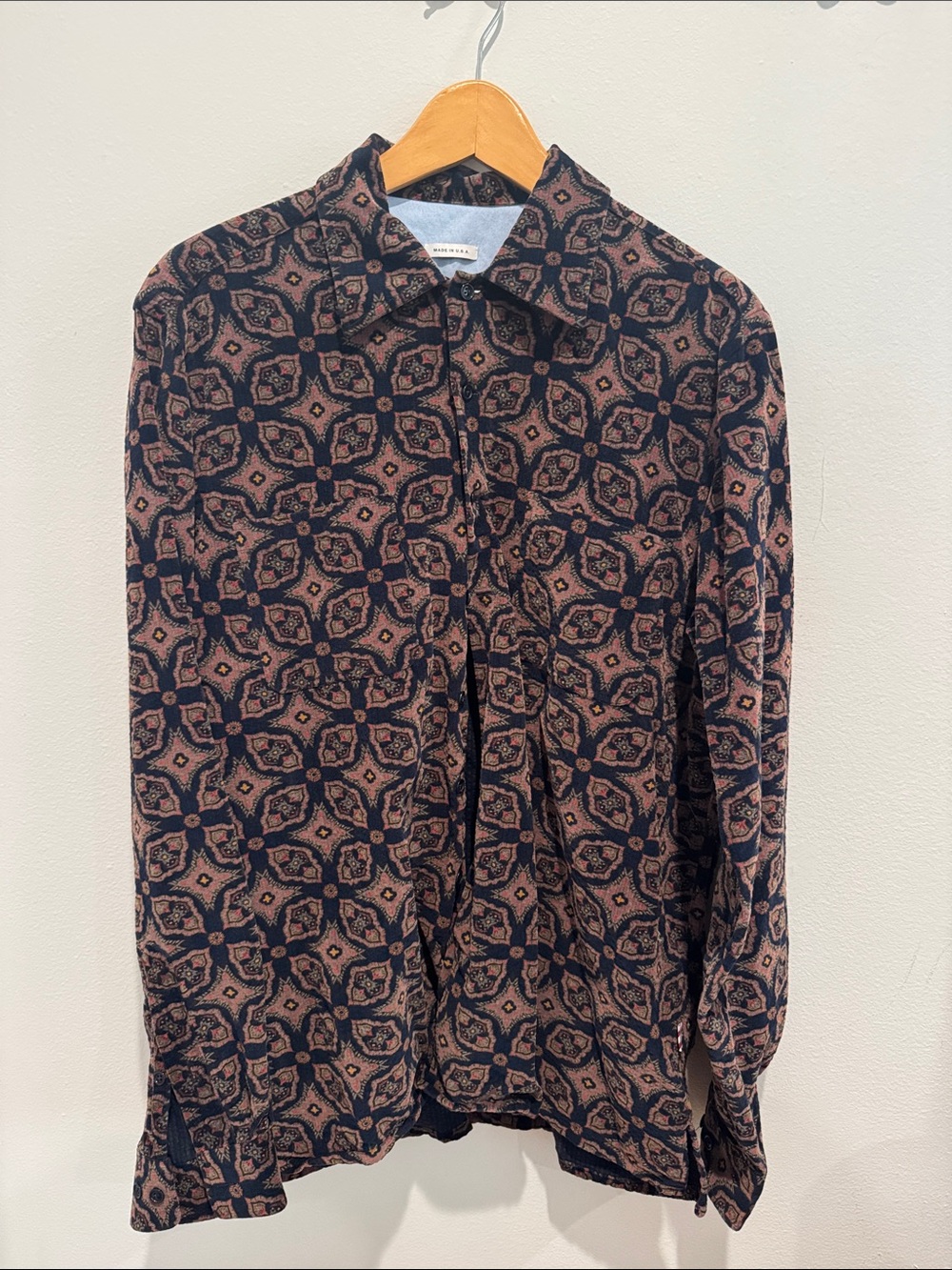 Men's Long-Sleeve Geometric Button-Down Shirt in Navy and Brown